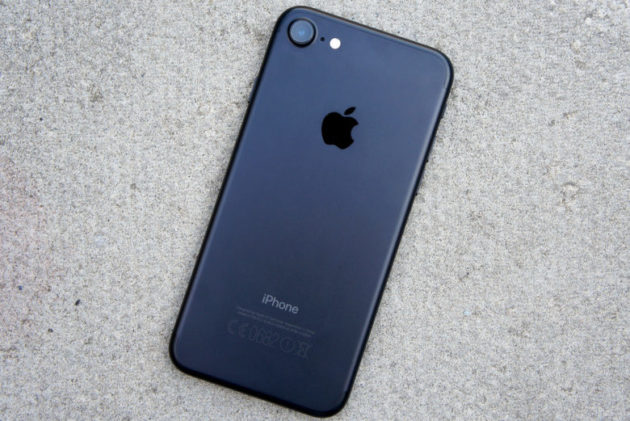 Замена основной камеры iPhone 7. За 20 минут.